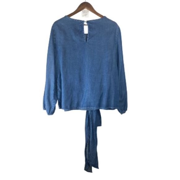 SoHo Blue Tie-Front Blouse// L - Picture 5 of 9